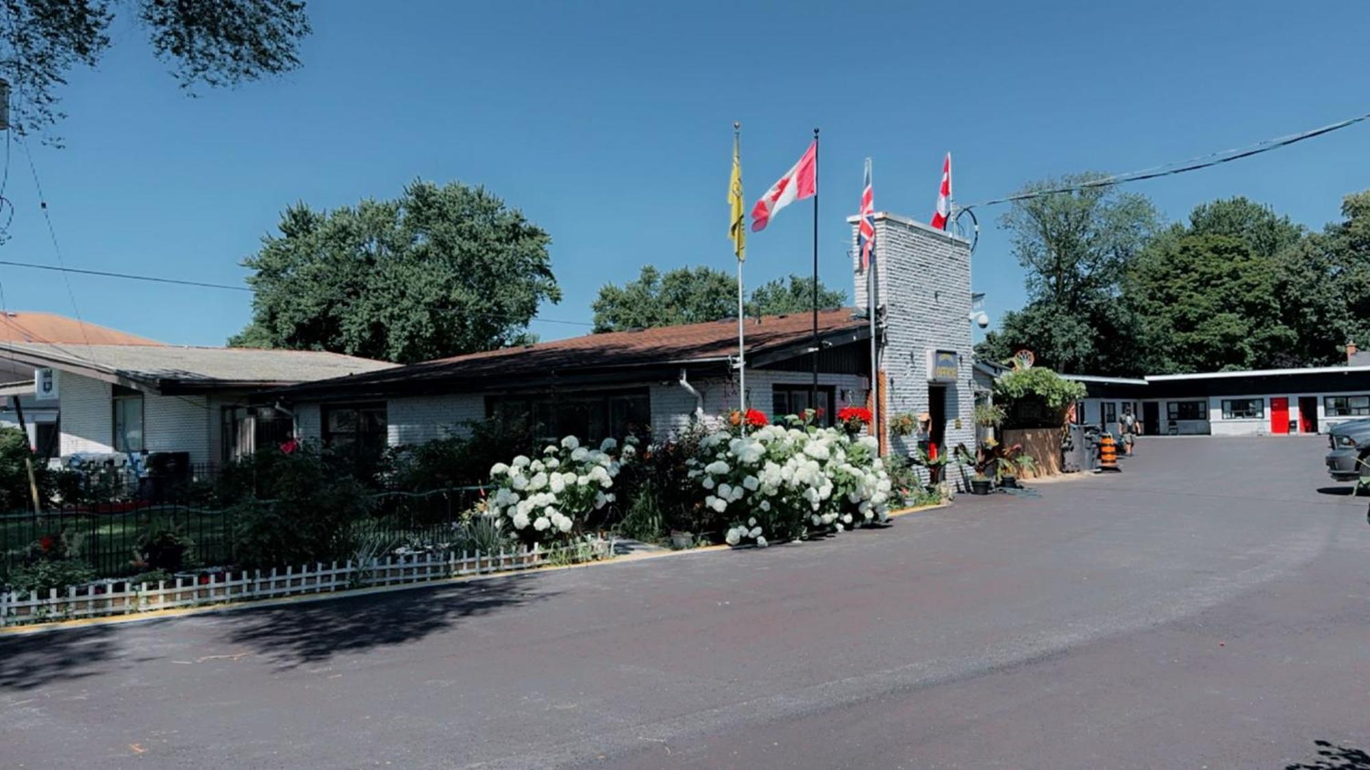 Crestwood Motel Burlington Ngoại thất bức ảnh